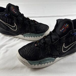 Nike Kyrie 7 GS Basketball Shoes Youth US Sz 6.5Y CT4080-002